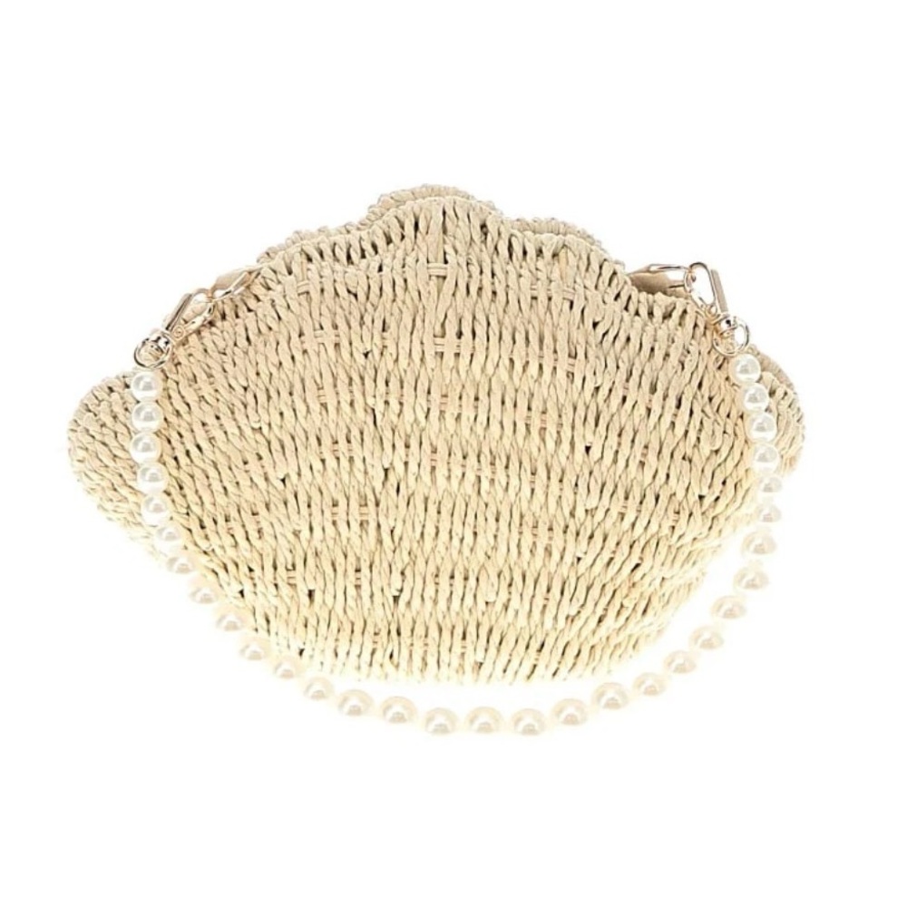 Cream Ratan Woven Shell 🐚 Bag with Pearl Strap; Perfect for Cruise 🚢 or Resort
